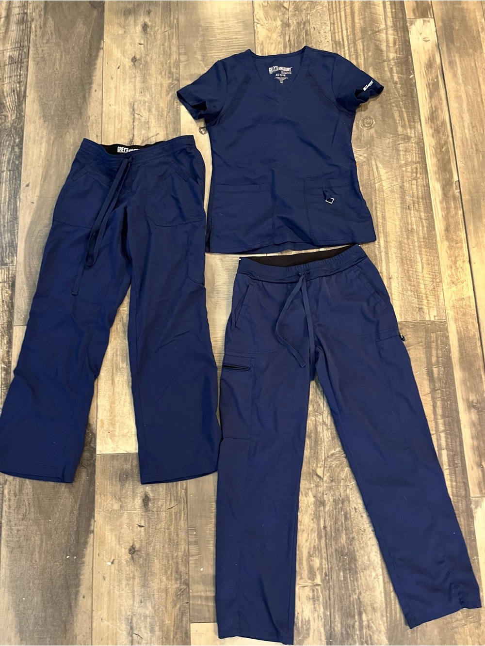 Greys anatomy scrub bundle! Bundle of 3! EUC SMALL&XSMALL